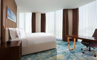 Отель Hilton Astana Нур-Султан Суперлюкс с кроватью размера "king-size"-1